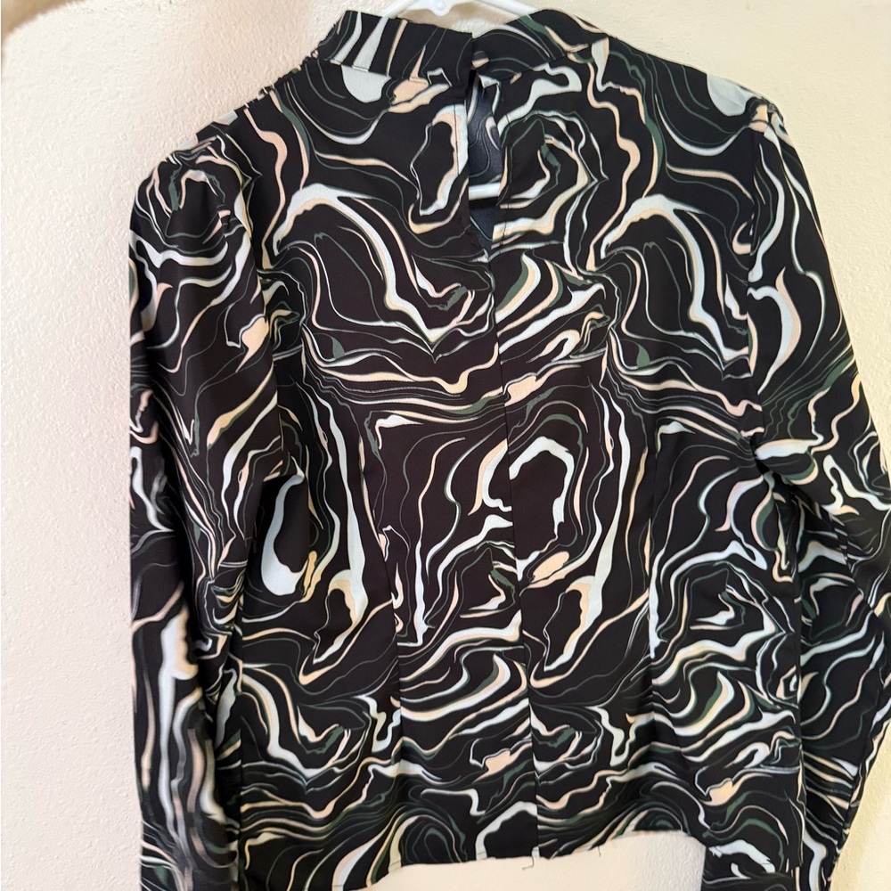 Abstract Patterned Blouse - Picture 4 of 7